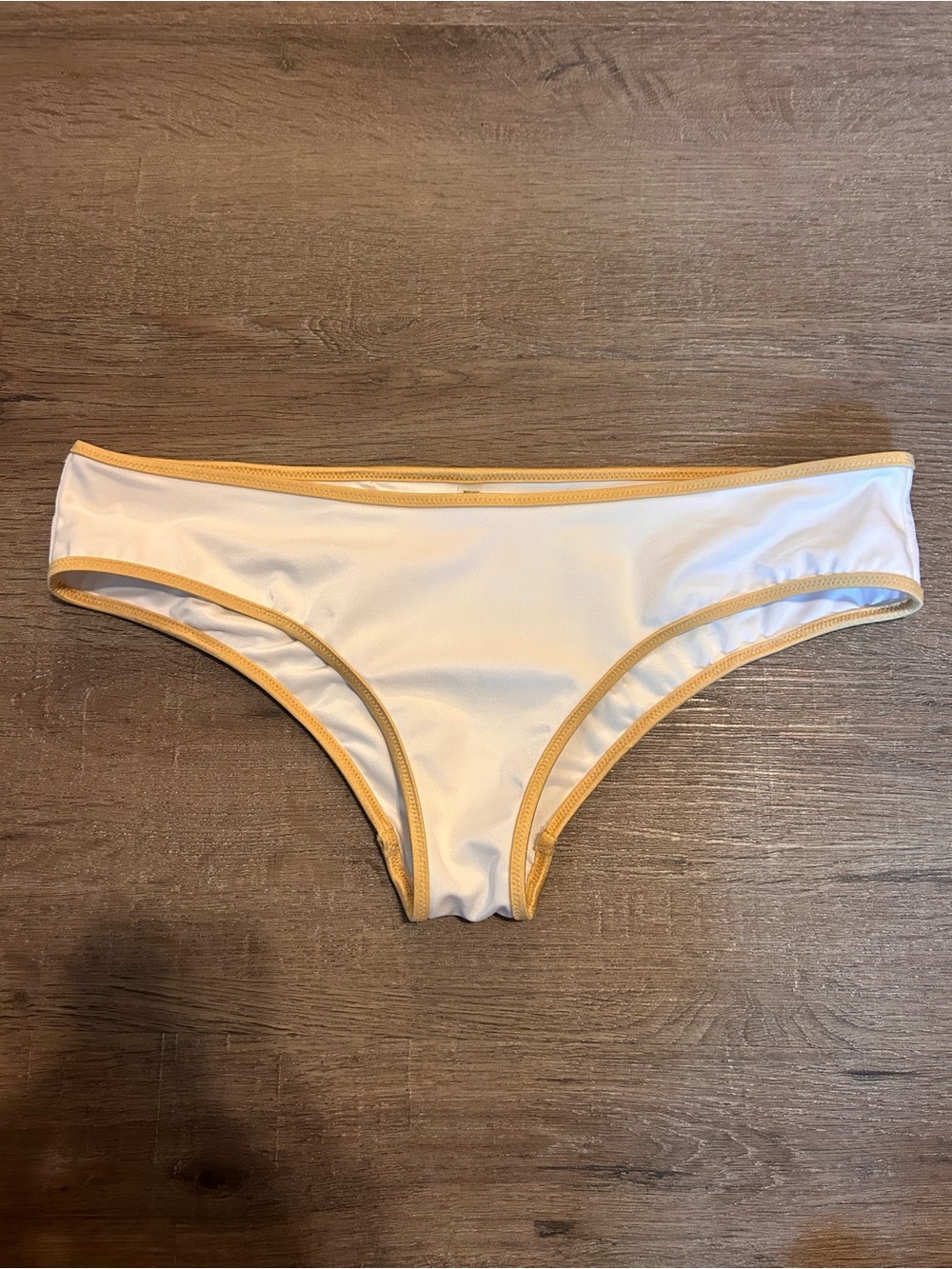 Victoria's Secret Bikini Bottoms Womens M White Low Rise Cheeky Gold Trim